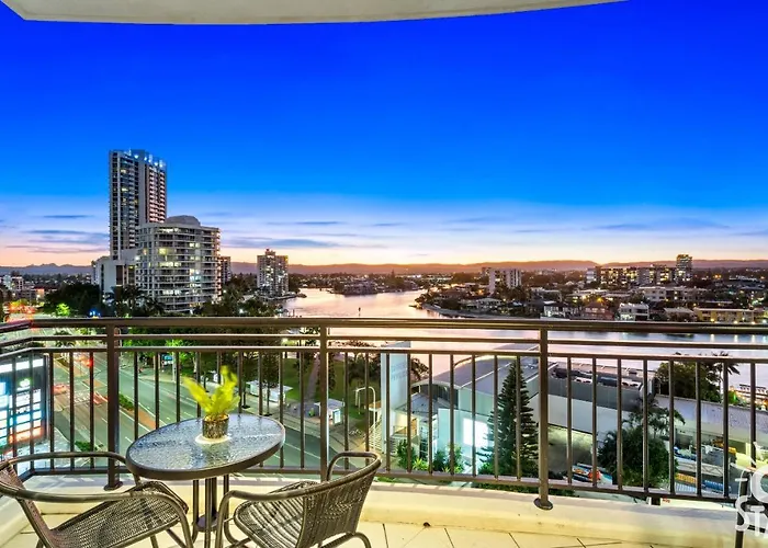 2 Bedroom 1 Bathroom Apartment - Centre Of Surfers Paradise, Chevron Renaissance