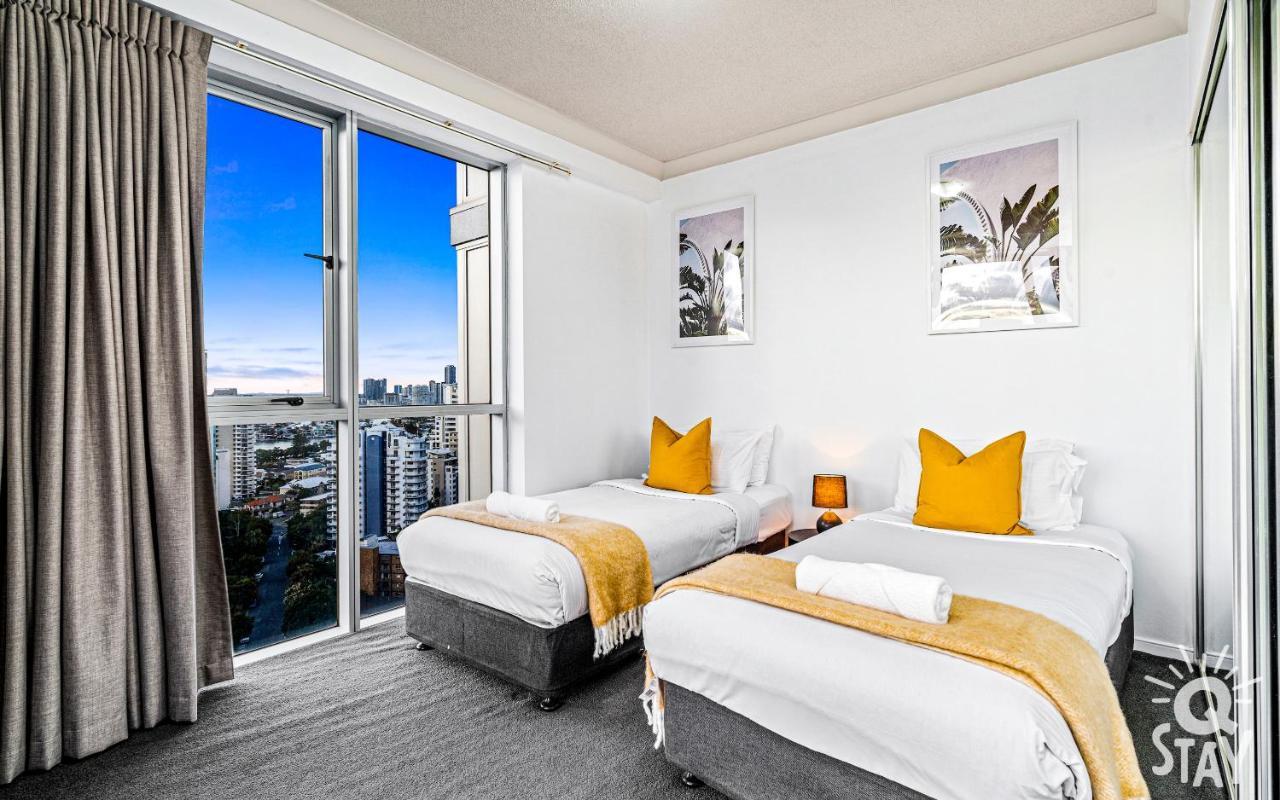 2 Bedroom 1 Bathroom - Centre Of Surfers Paradise, Chevron Renaissance