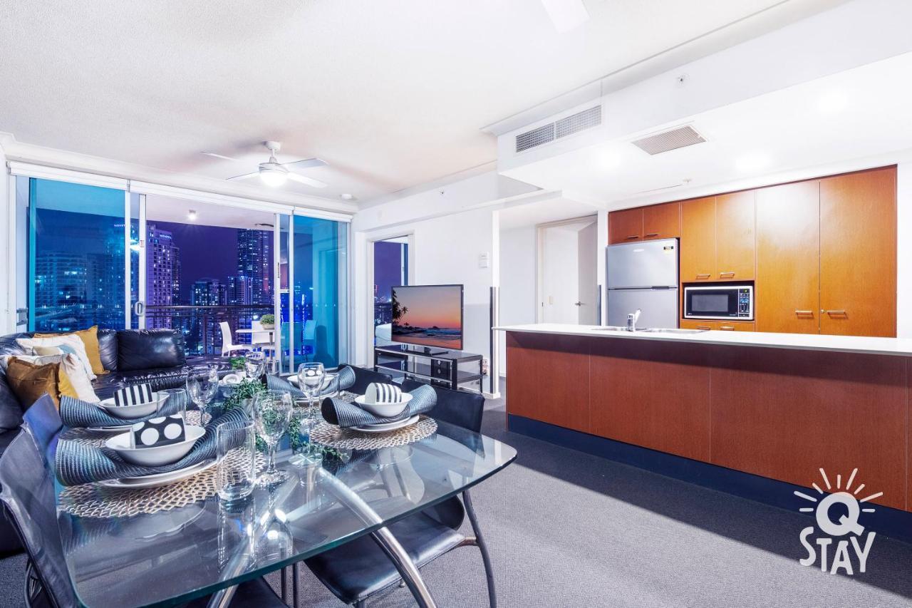 2 Bedroom 1 Bathroom - Centre Of Surfers Paradise, Chevron Renaissance Apartment