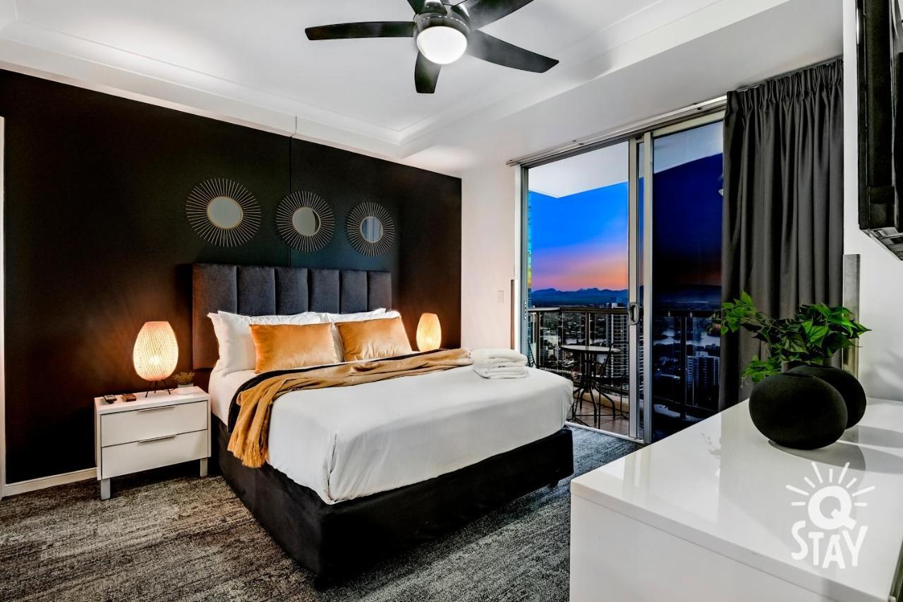 2 Bedroom 1 Bathroom - Centre Of Surfers Paradise, Chevron Renaissance *
