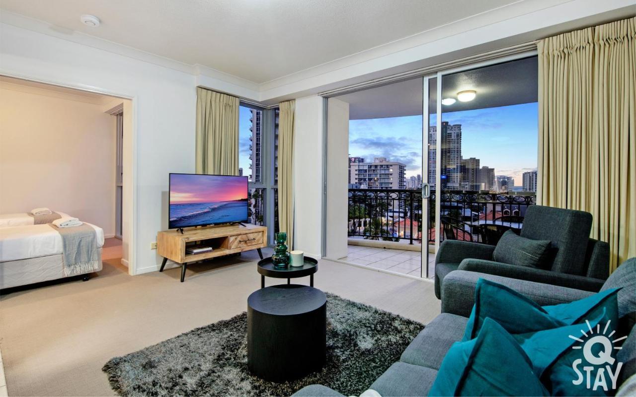 2 Bedroom 1 Bathroom - Centre Of Surfers Paradise, Chevron Renaissance Apartment Gold Coast