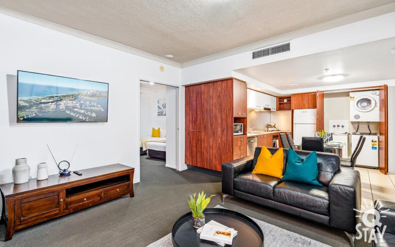 Apartment 2 Bedroom 1 Bathroom - Centre Of Surfers Paradise, Chevron Renaissance *
