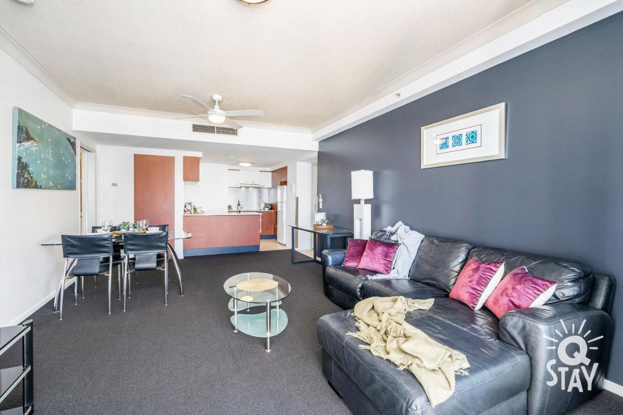 2 Bedroom 1 Bathroom - Centre Of Surfers Paradise, Chevron Renaissance *